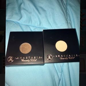 Set of 2 Anastasia Eye Shadows